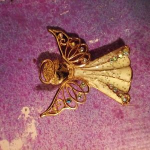 Angel broach